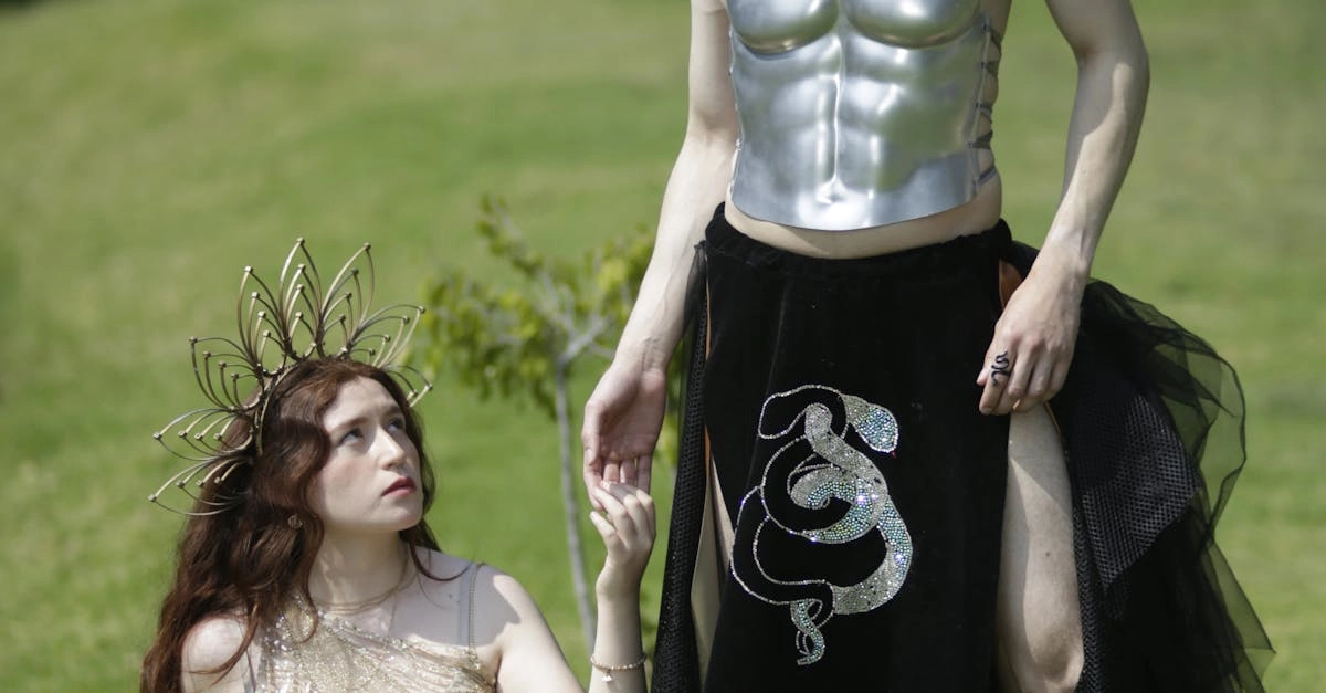 Олимпийские врата с античными символами и мифологическими мотивами